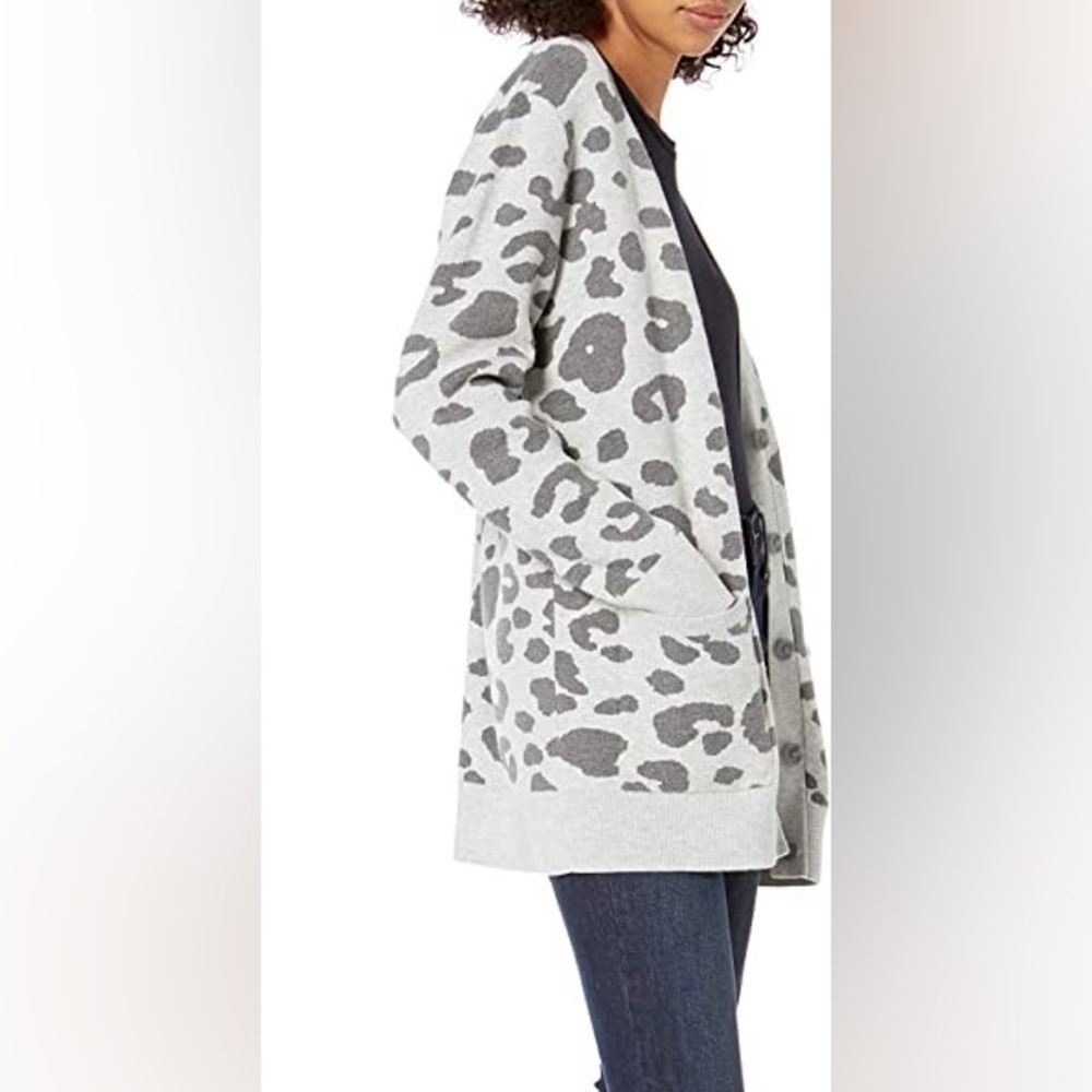 WILD FABLE - TARGET - Ladies Plus Size Gray Animal Print Cardigan - Size: 1X NWT